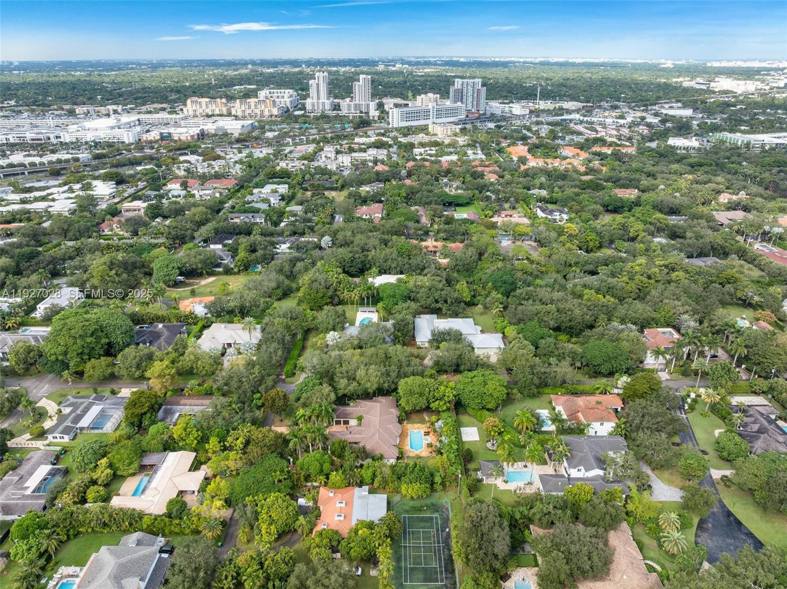 6890 SW 94th St Pinecrest, FL 33156