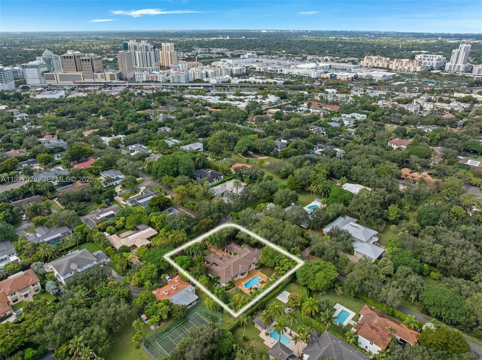 6890 SW 94th St Pinecrest, FL 33156