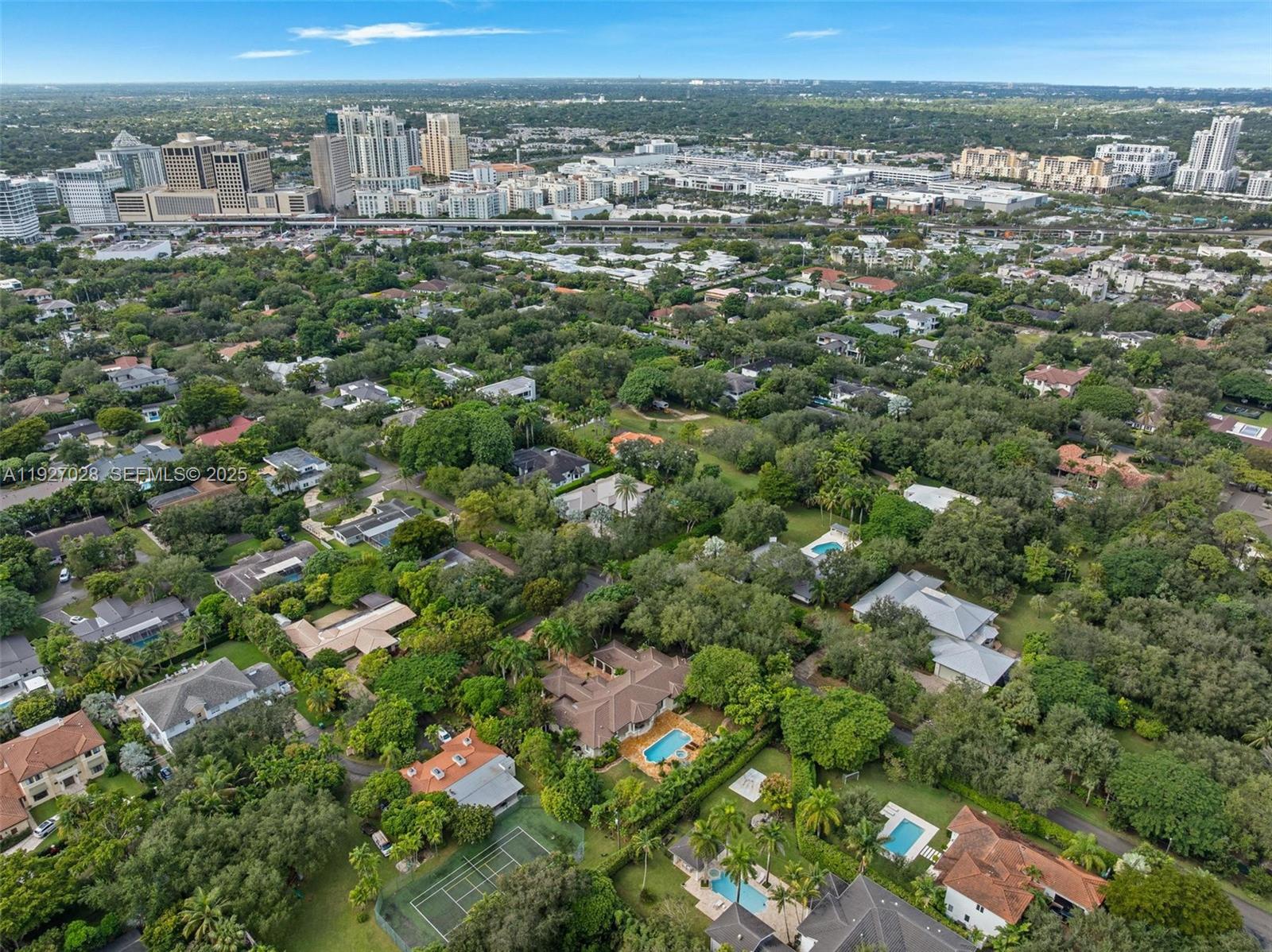 6890 SW 94th St Pinecrest, FL 33156