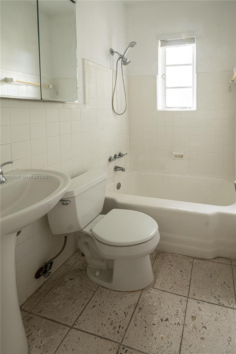 1611 Euclid Ave #14 Miami Beach, FL 33139