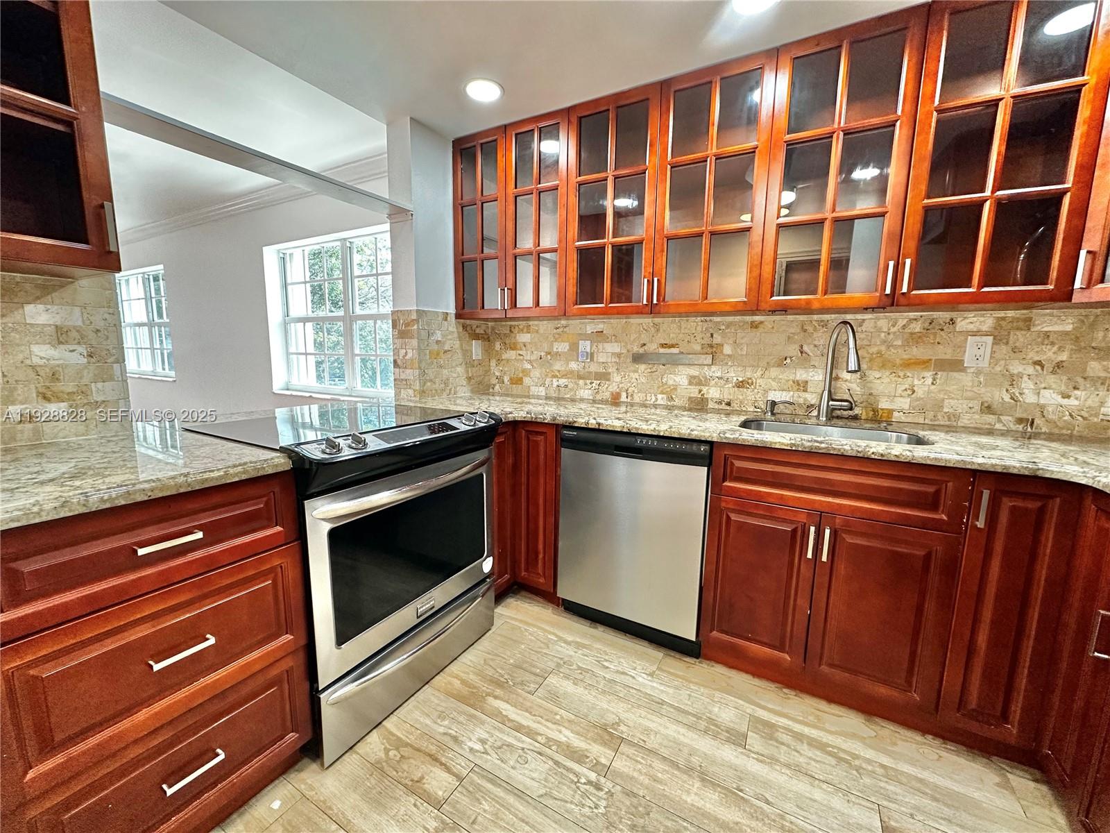 2301 NE 14th St Cswy #306E