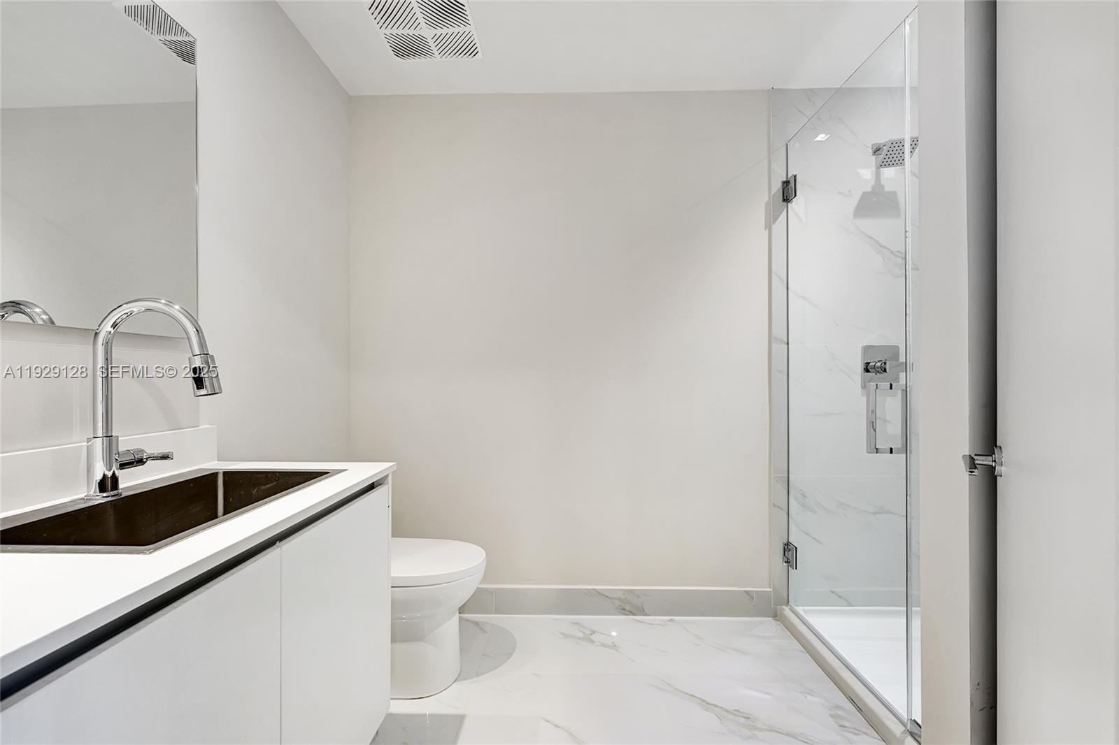 700 NE 24th St #2901 Miami, FL 33137