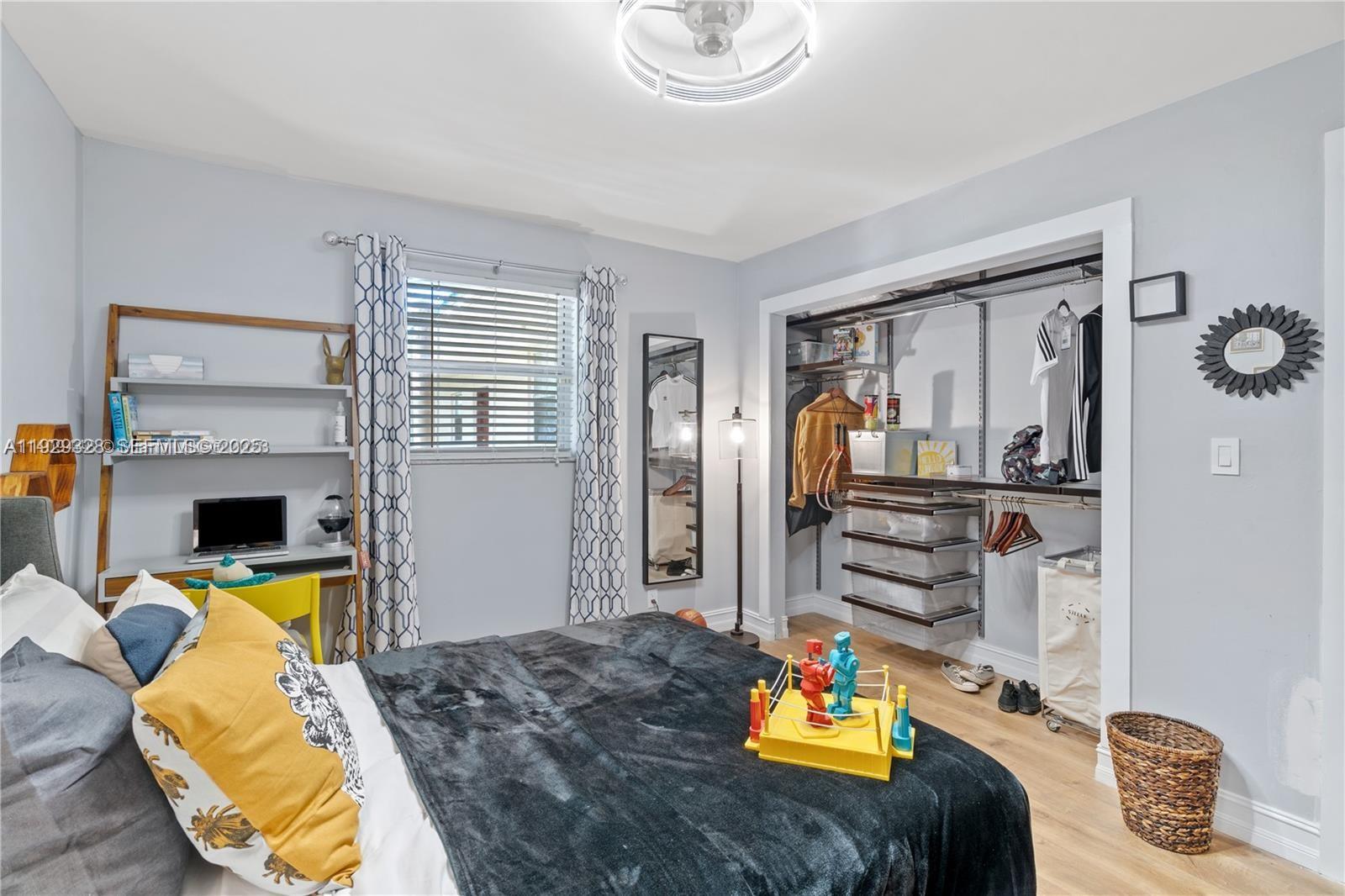 7173 Orange Dr #214B Davie, FL 33314