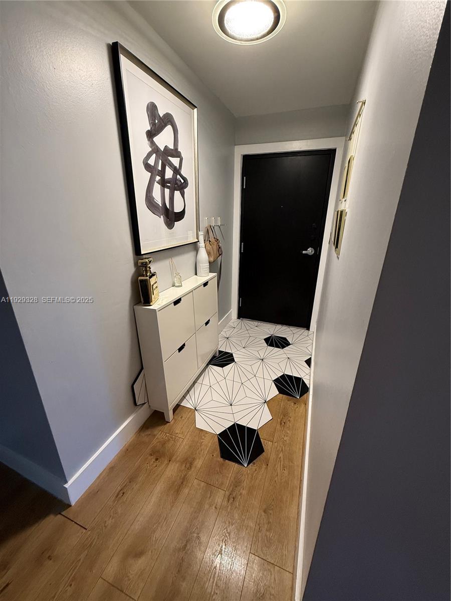 7173 Orange Dr #214B Davie, FL 33314