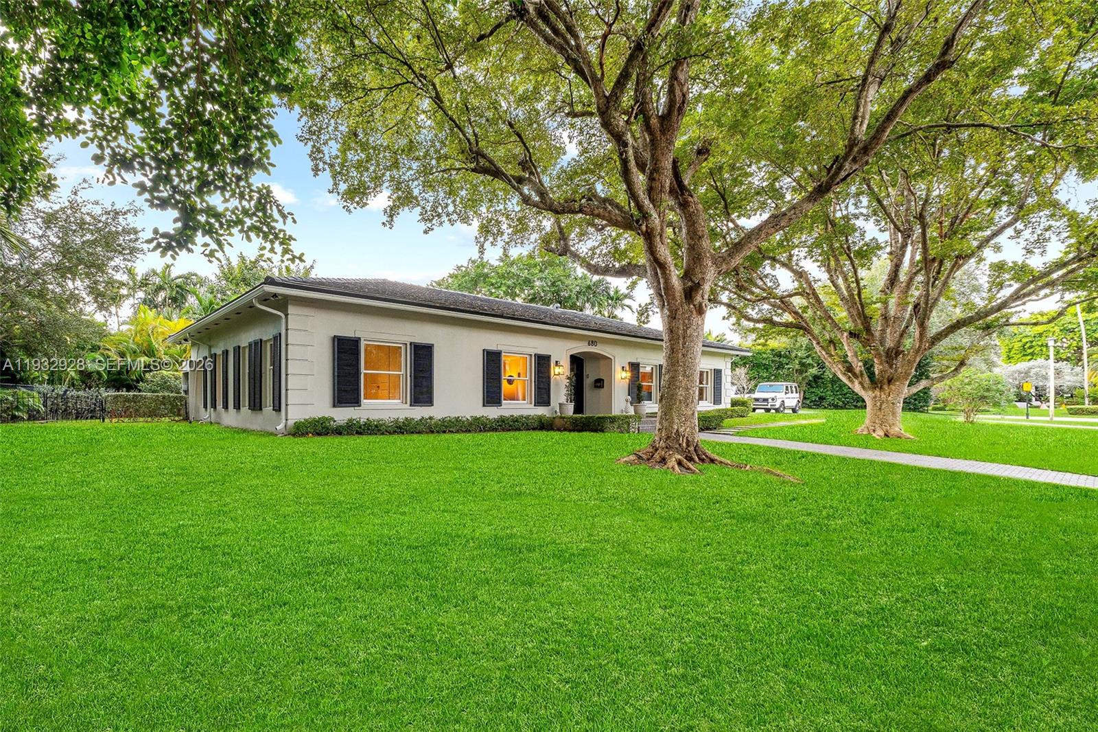 680 Buttonwood Ln Miami, FL 33137