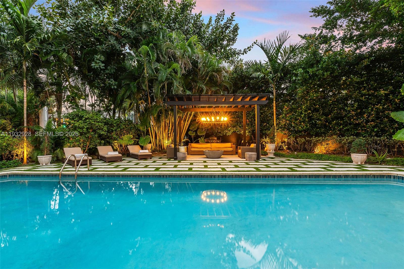 680 Buttonwood Ln Miami, FL 33137