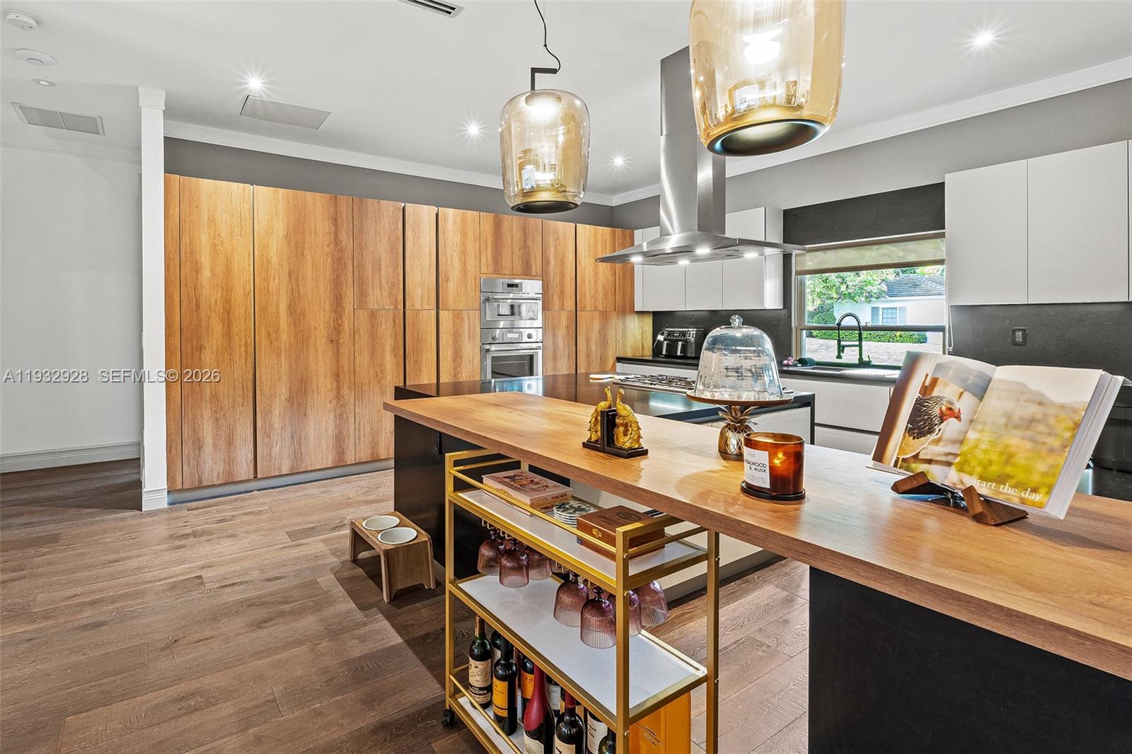 680 Buttonwood Ln Miami, FL 33137