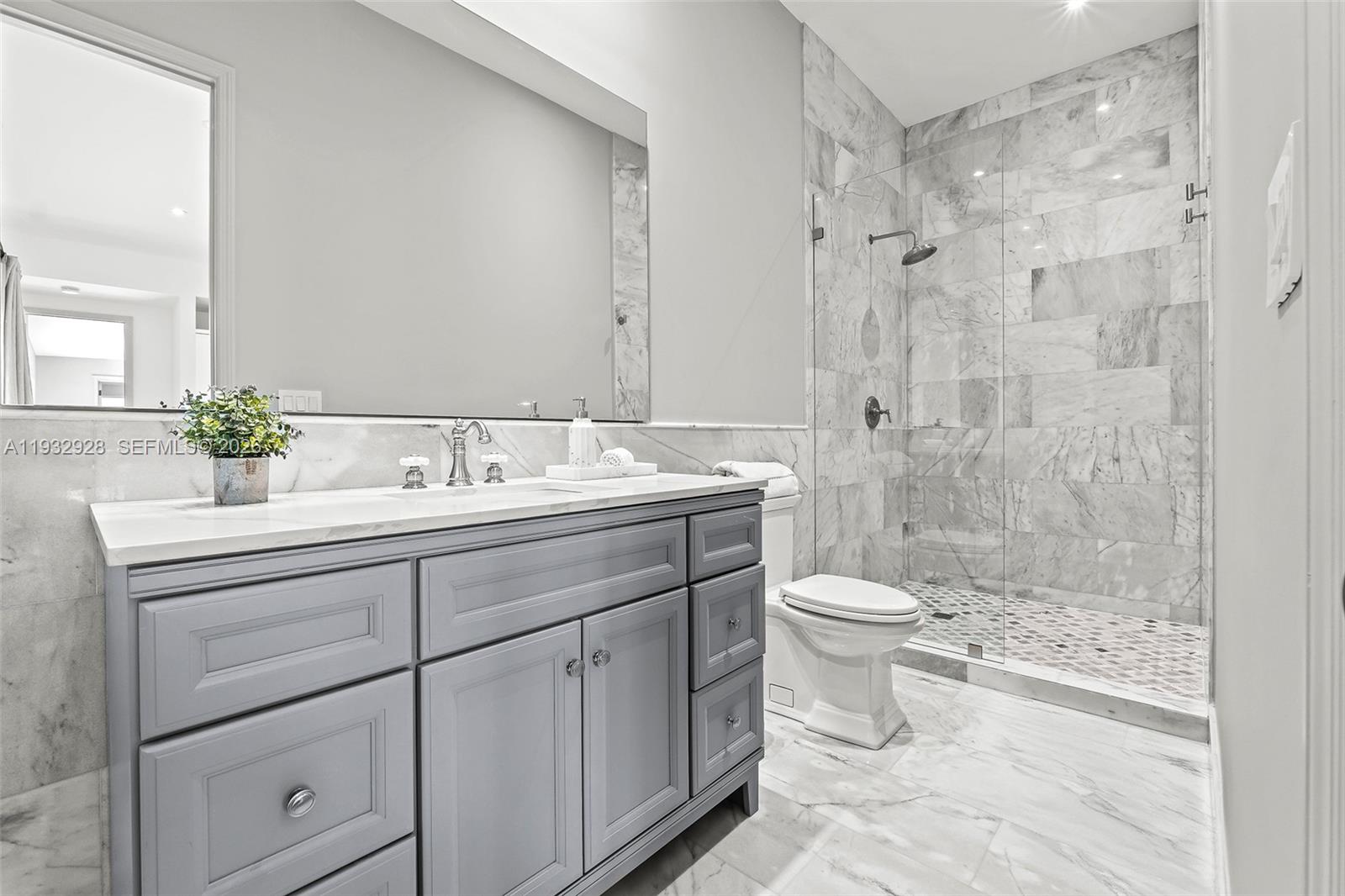 680 Buttonwood Ln Miami, FL 33137