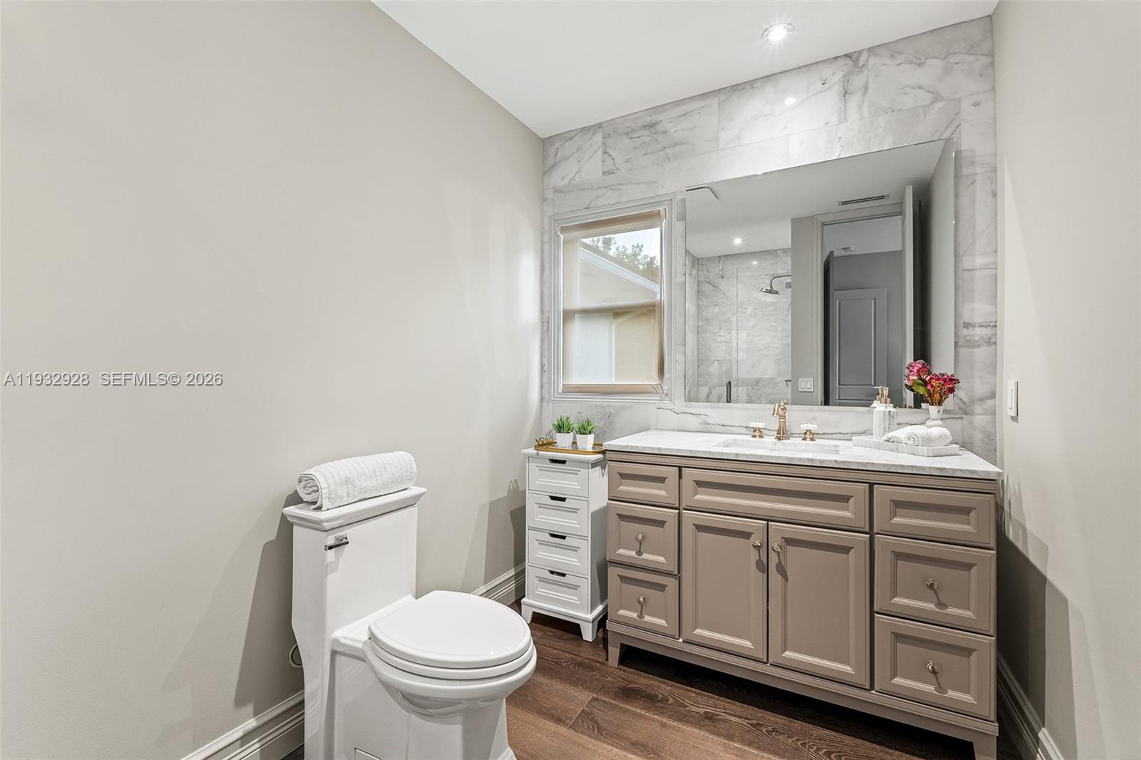 680 Buttonwood Ln Miami, FL 33137