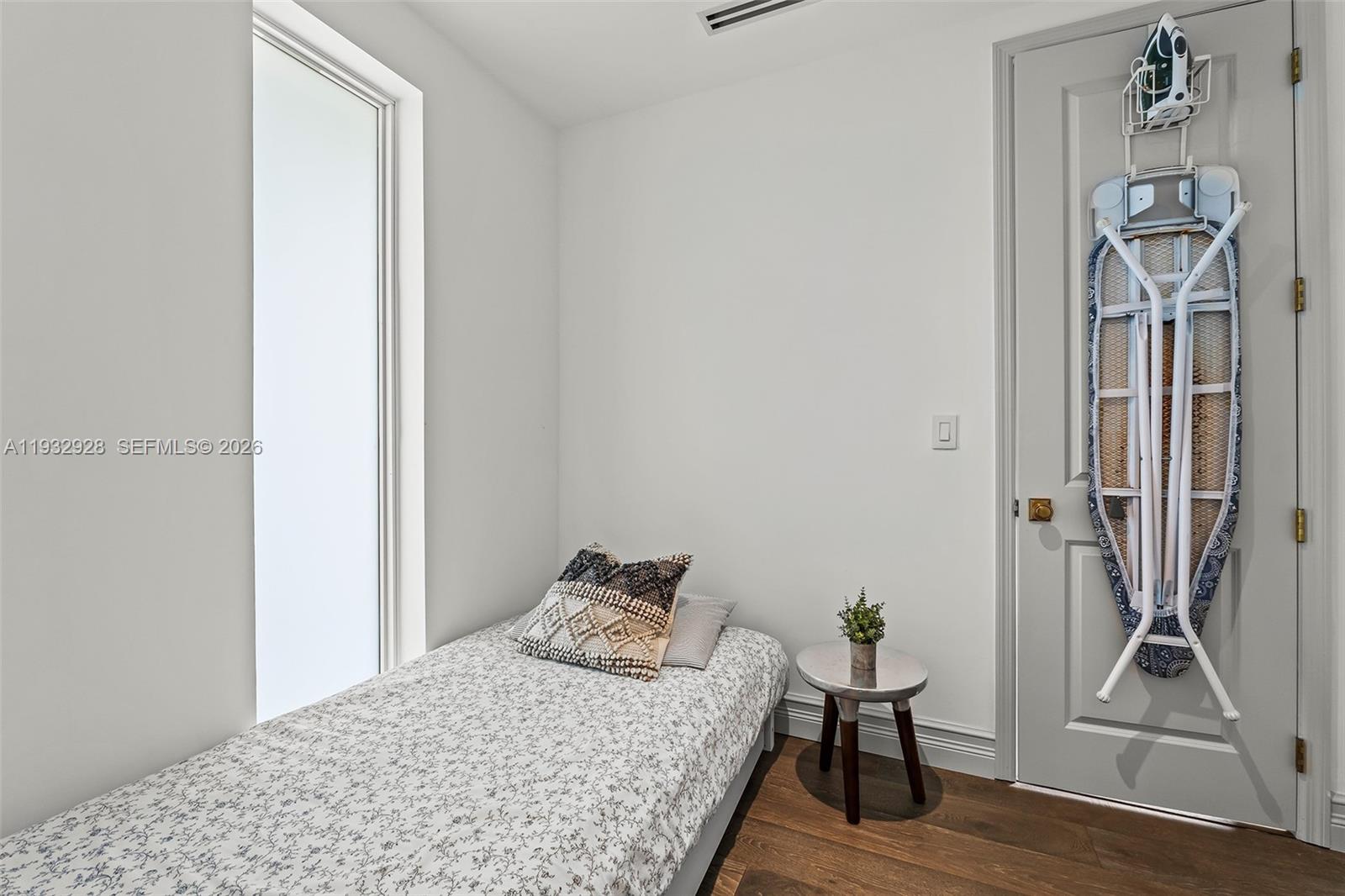 680 Buttonwood Ln Miami, FL 33137