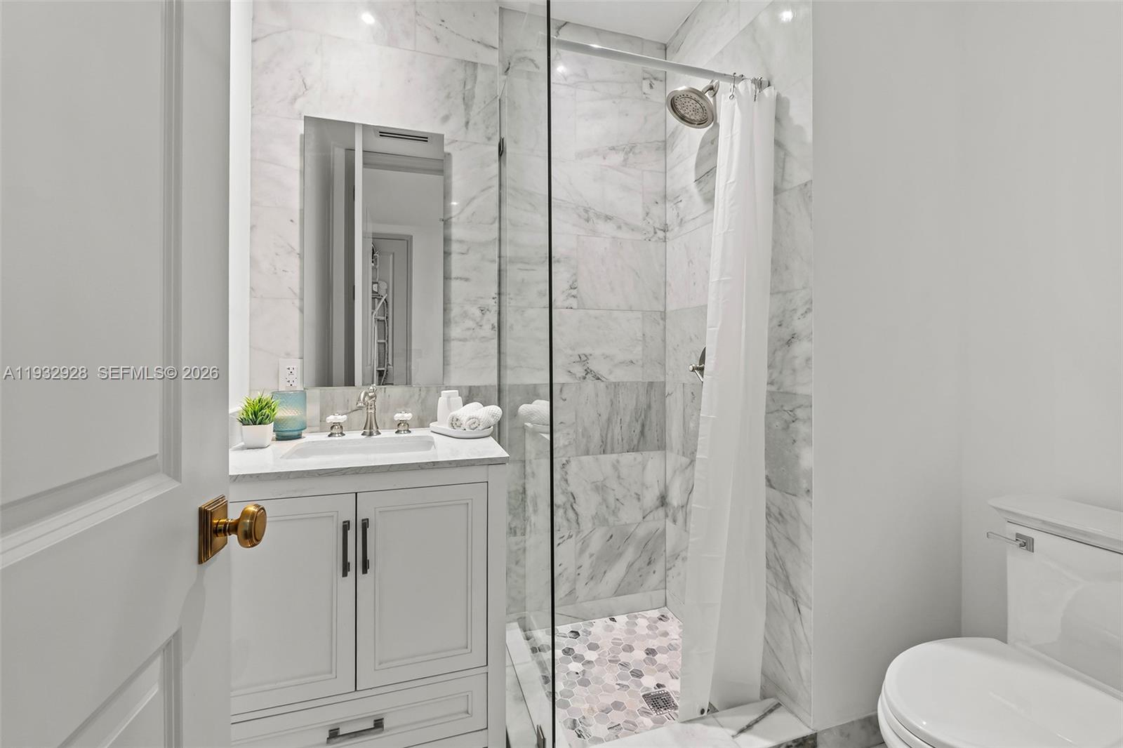 680 Buttonwood Ln Miami, FL 33137