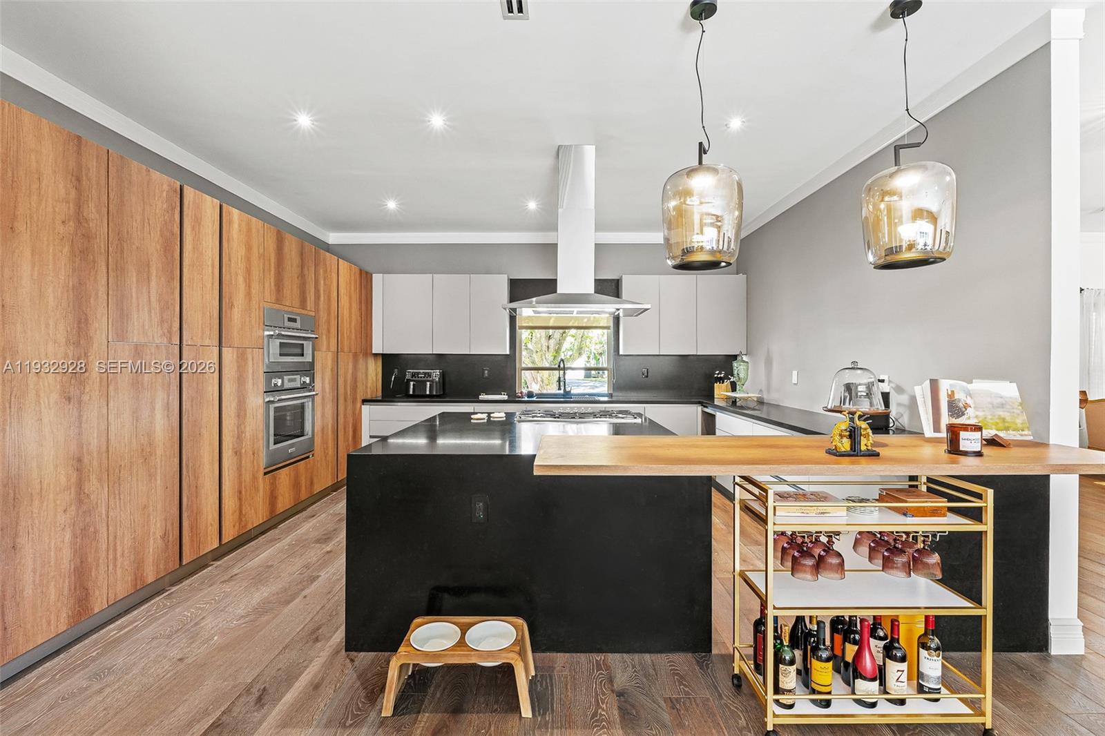 680 Buttonwood Ln Miami, FL 33137