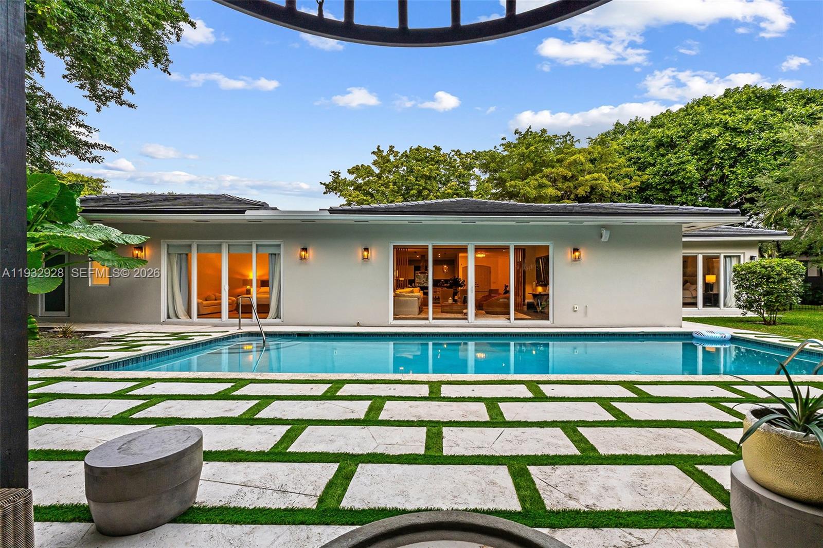 680 Buttonwood Ln Miami, FL 33137