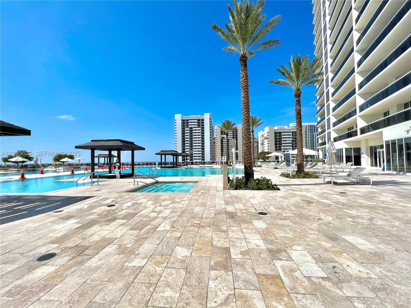 image Beach Club 143