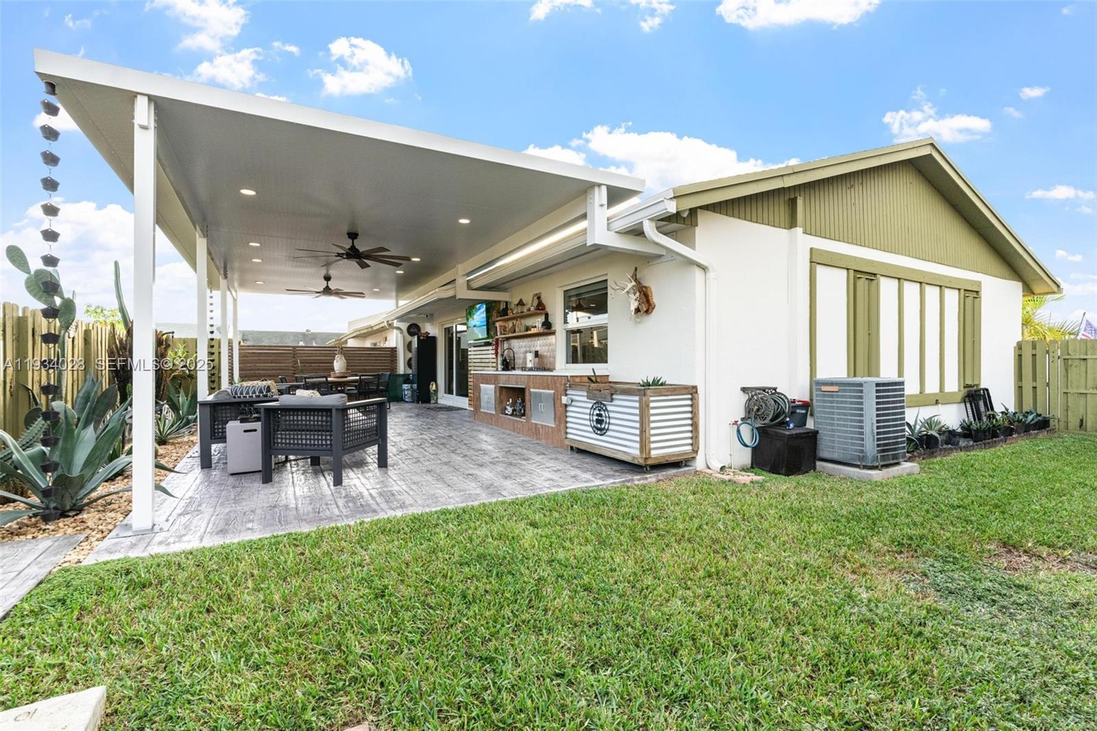 10955 SW 122nd Pl #. Miami, FL 33186