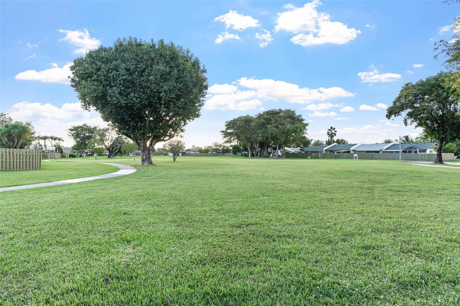 10955 SW 122nd Pl #. Miami, FL 33186