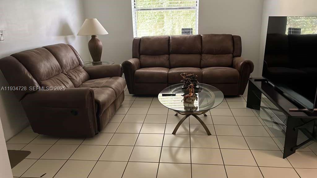 670 NW 114th Ave #204