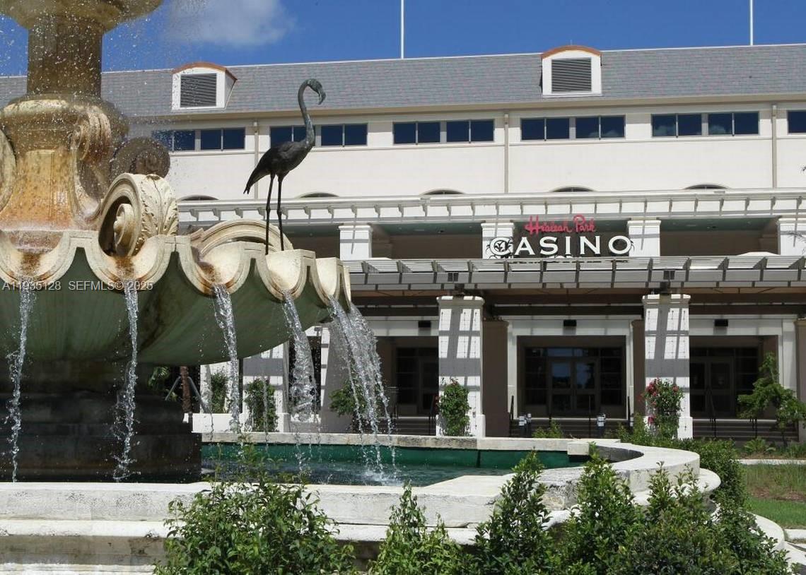 895 W 79th Pl Hialeah, FL 33014