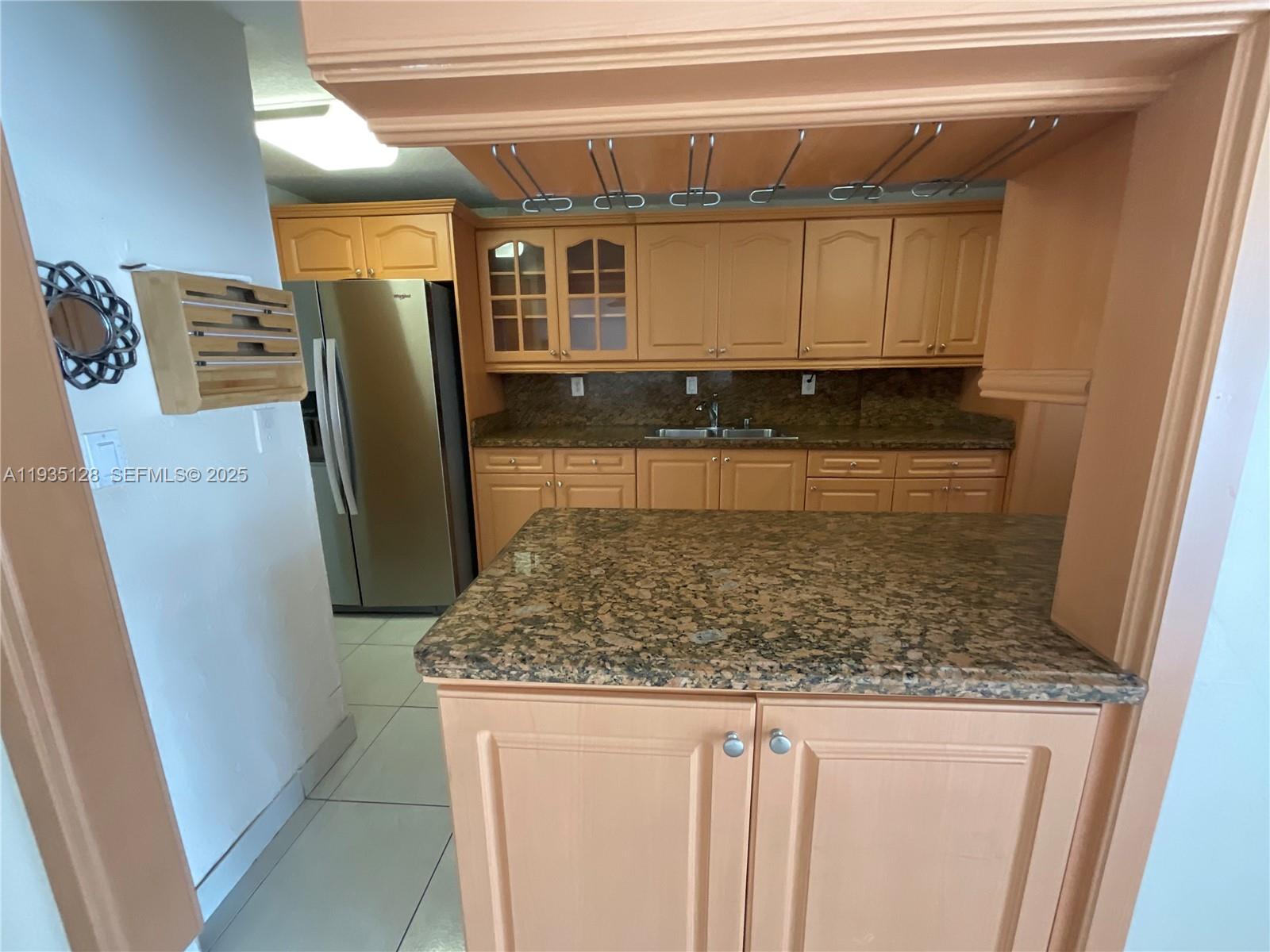 895 W 79th Pl Hialeah, FL 33014