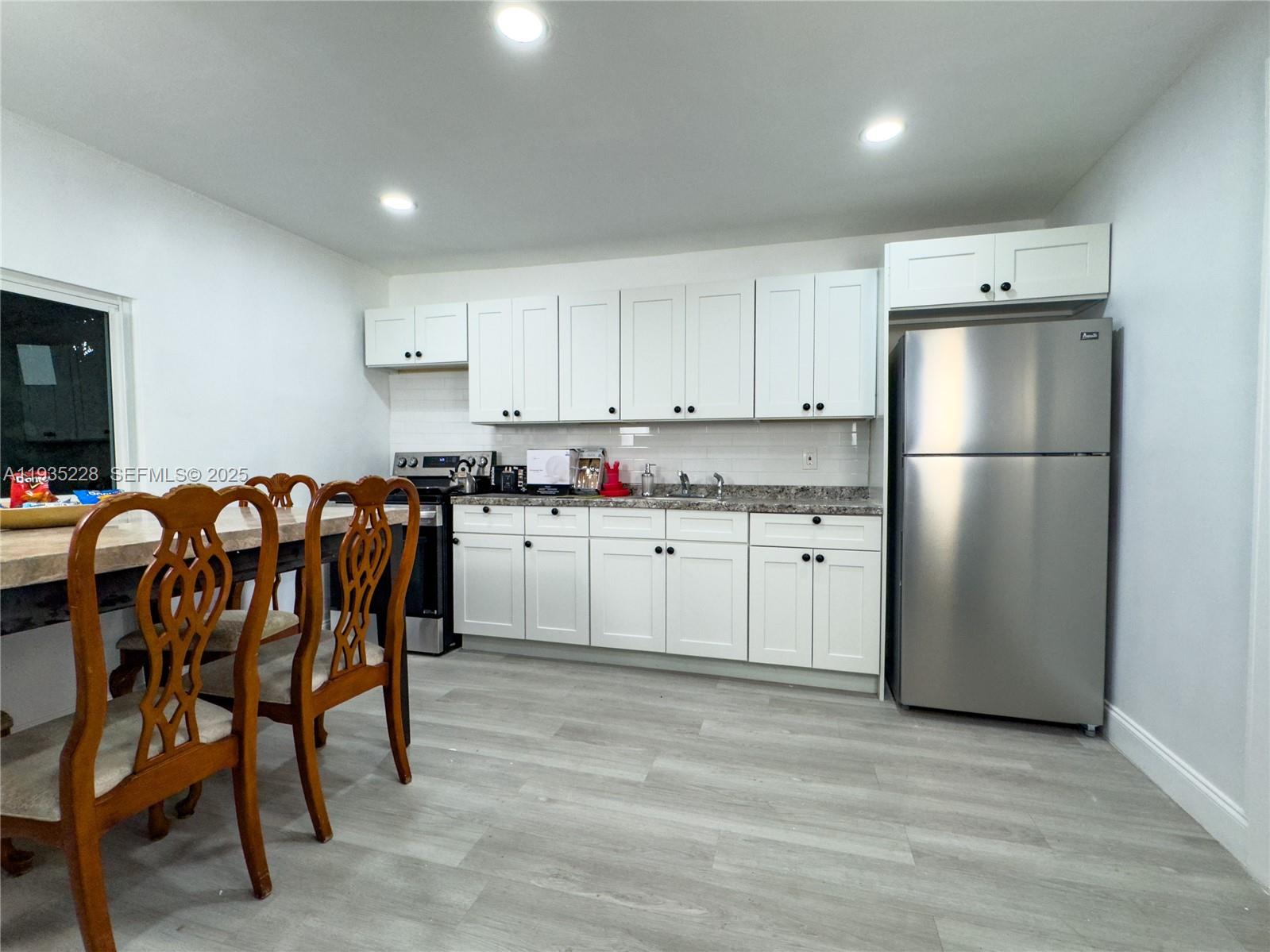 2469 SW 15th St Miami, FL 33145