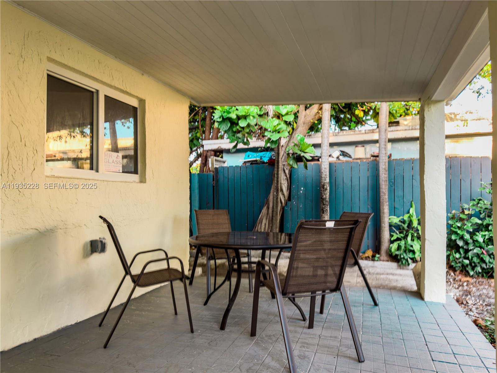 2469 SW 15th St Miami, FL 33145