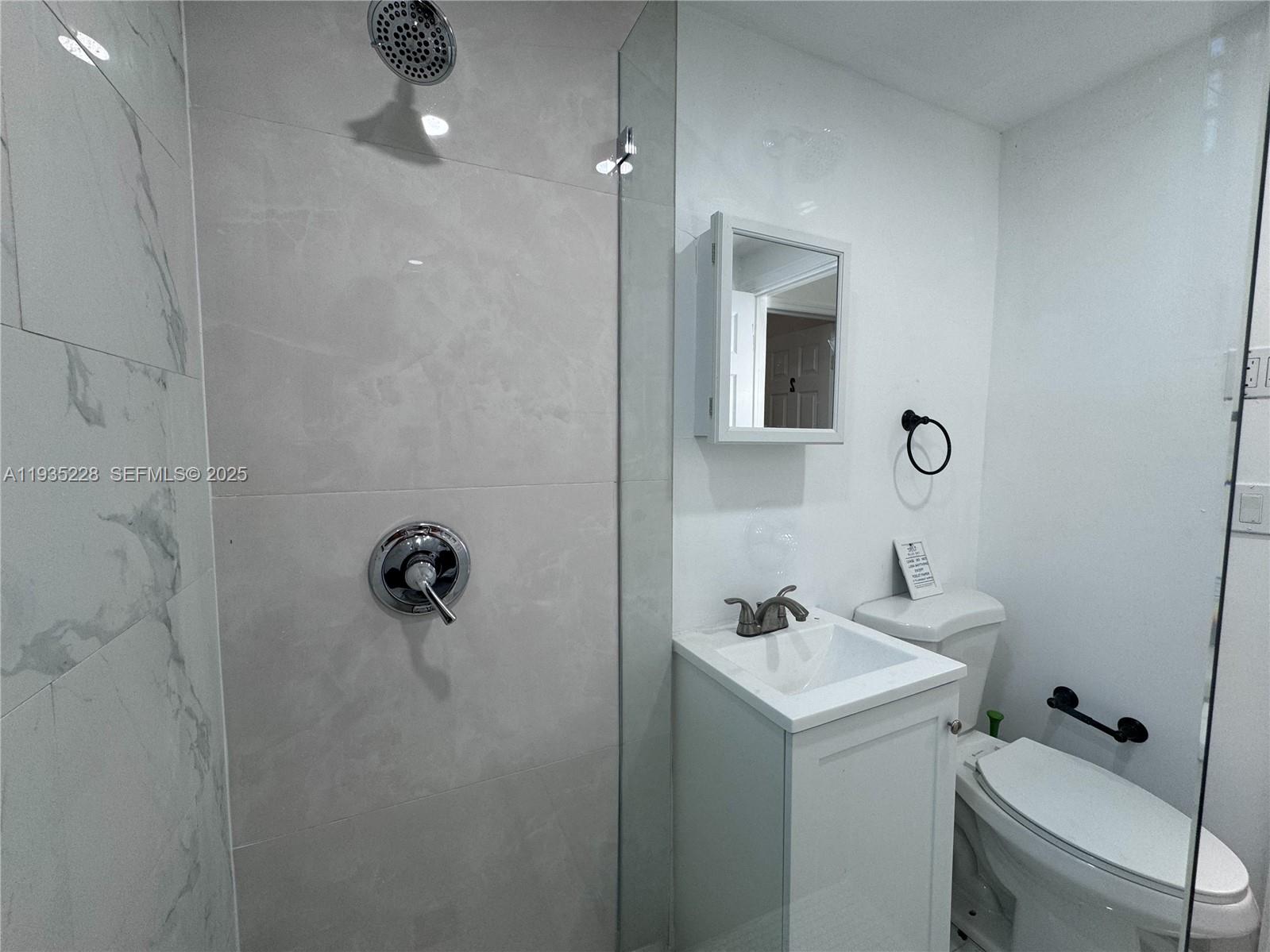 2469 SW 15th St Miami, FL 33145