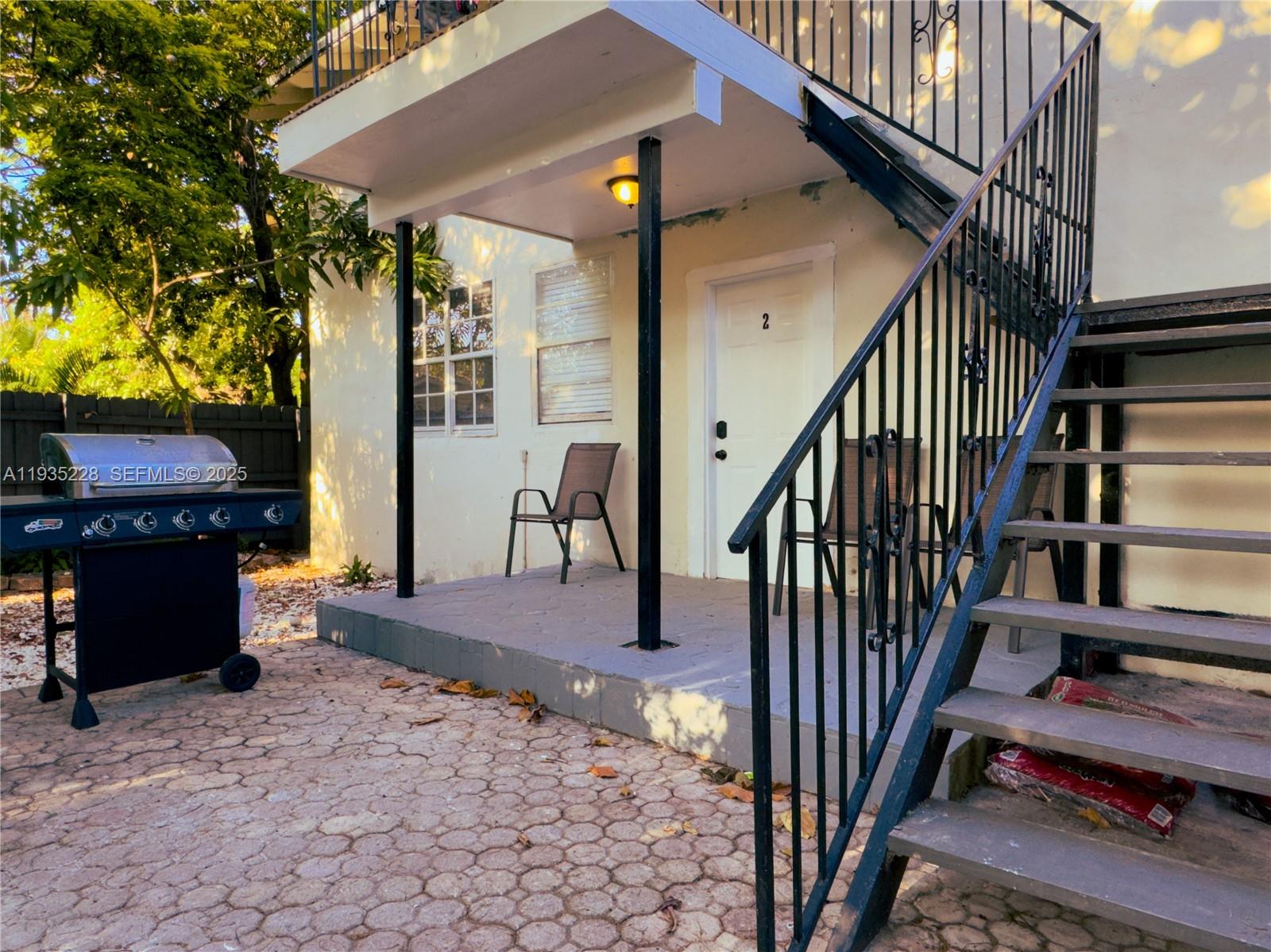 2469 SW 15th St Miami, FL 33145