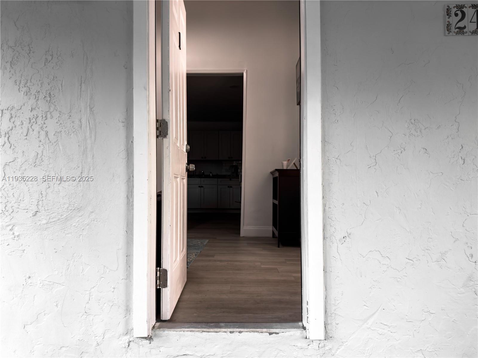 2469 SW 15th St Miami, FL 33145