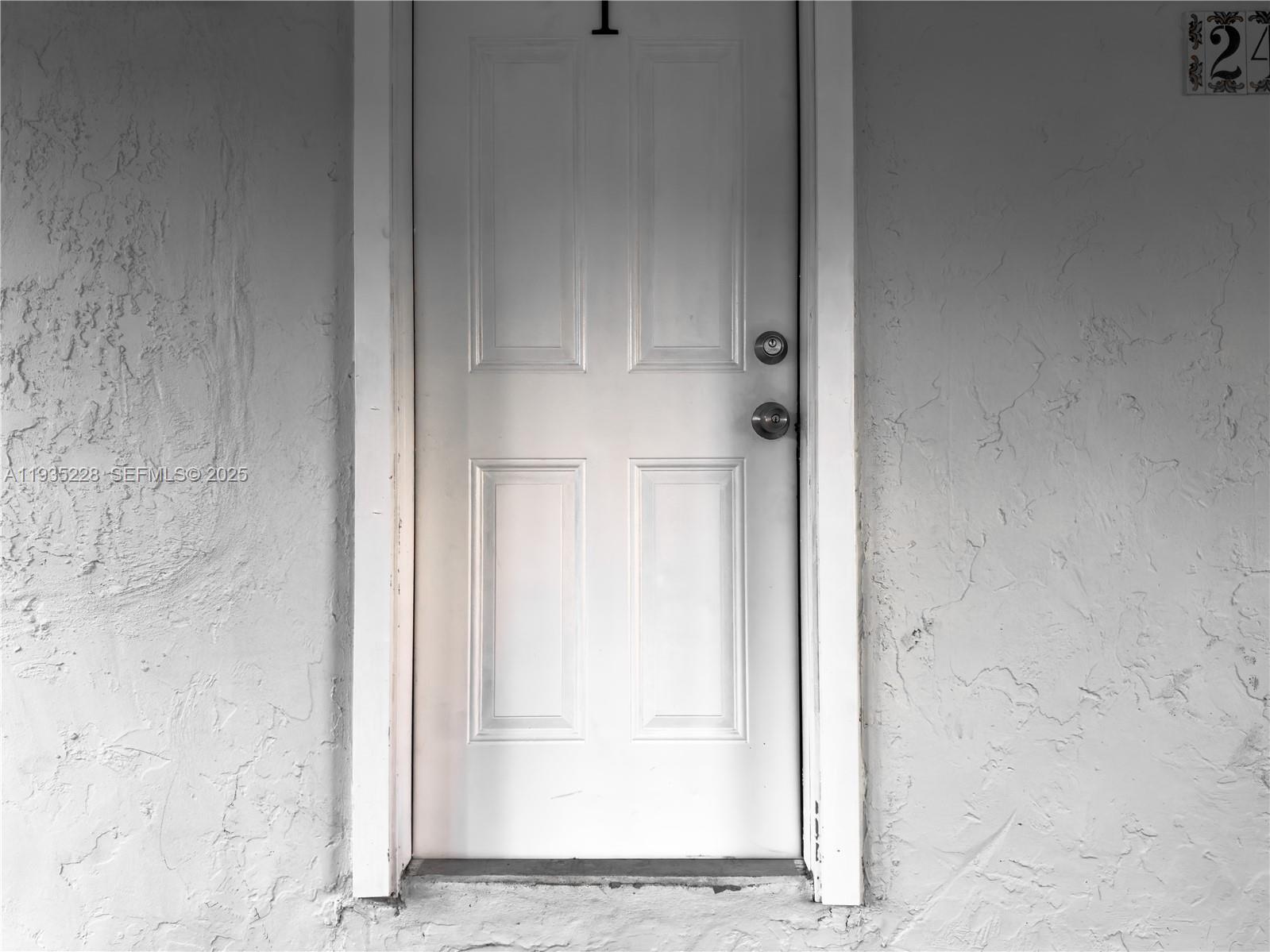 2469 SW 15th St Miami, FL 33145