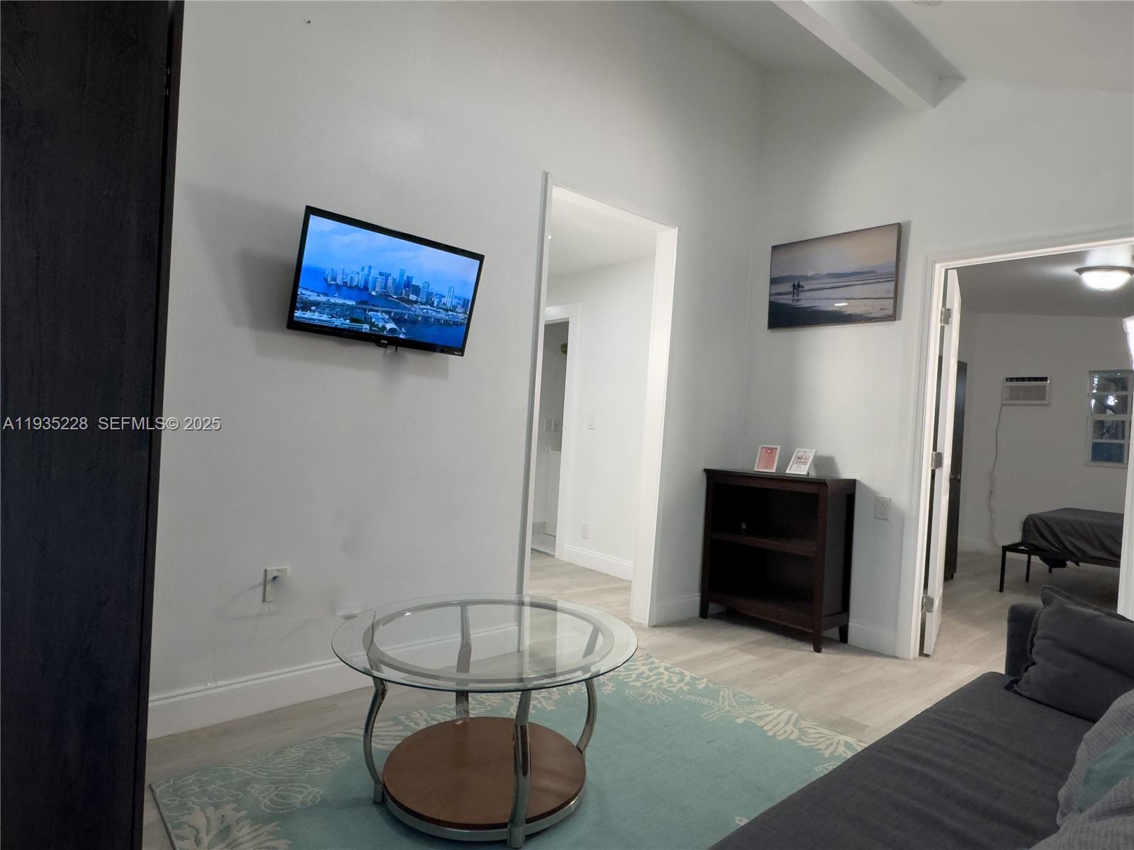 2469 SW 15th St Miami, FL 33145