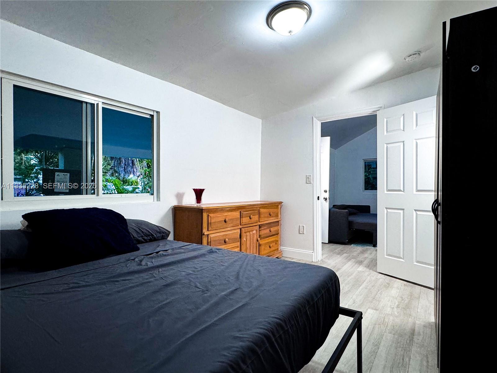 2469 SW 15th St Miami, FL 33145