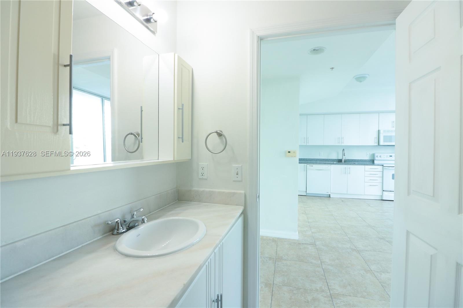 image 1800 Biscayne Plaza10