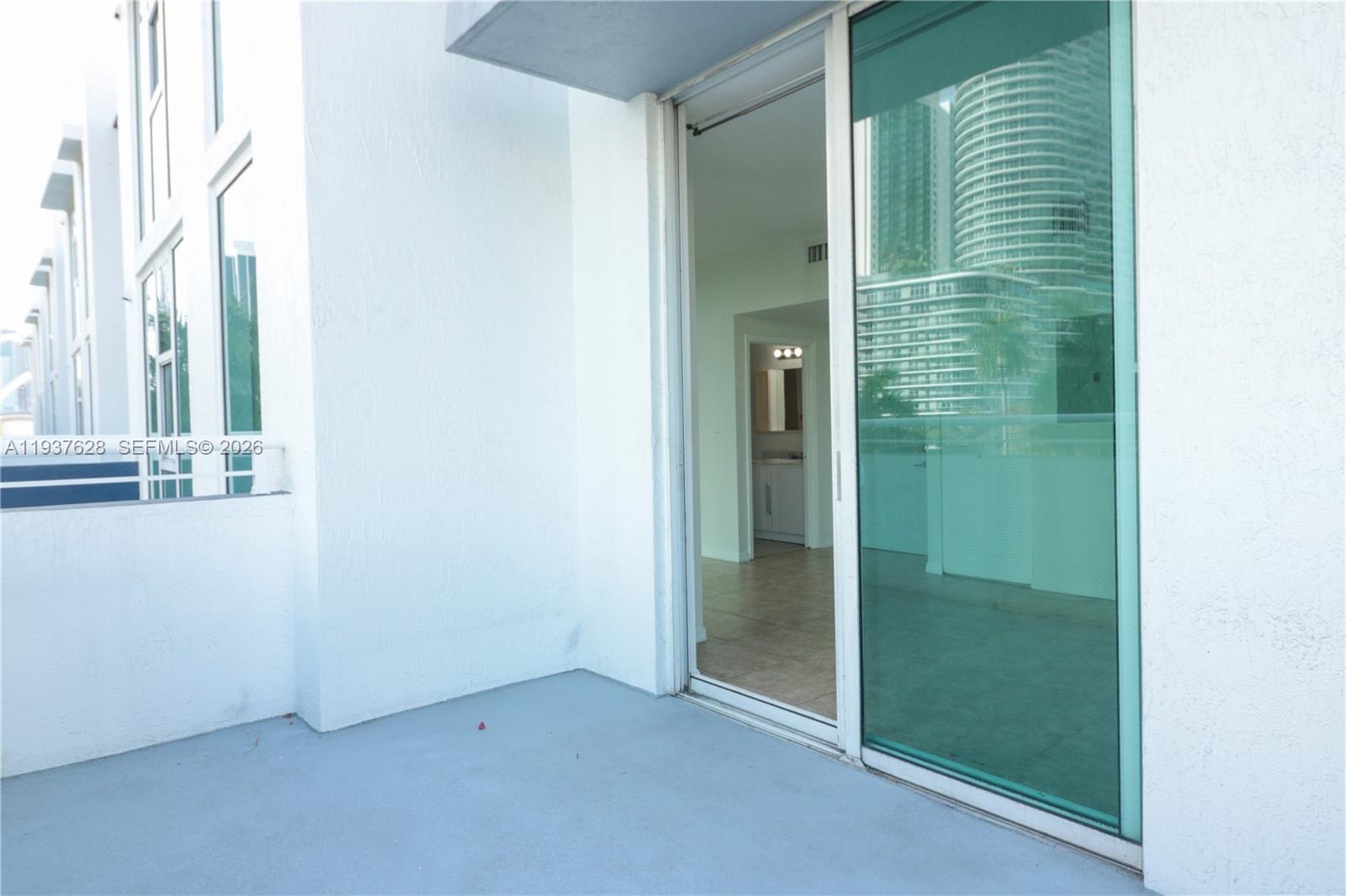 image 1800 Biscayne Plaza13