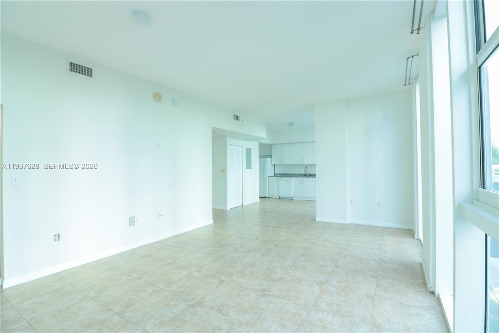 image 1800 Biscayne Plaza8