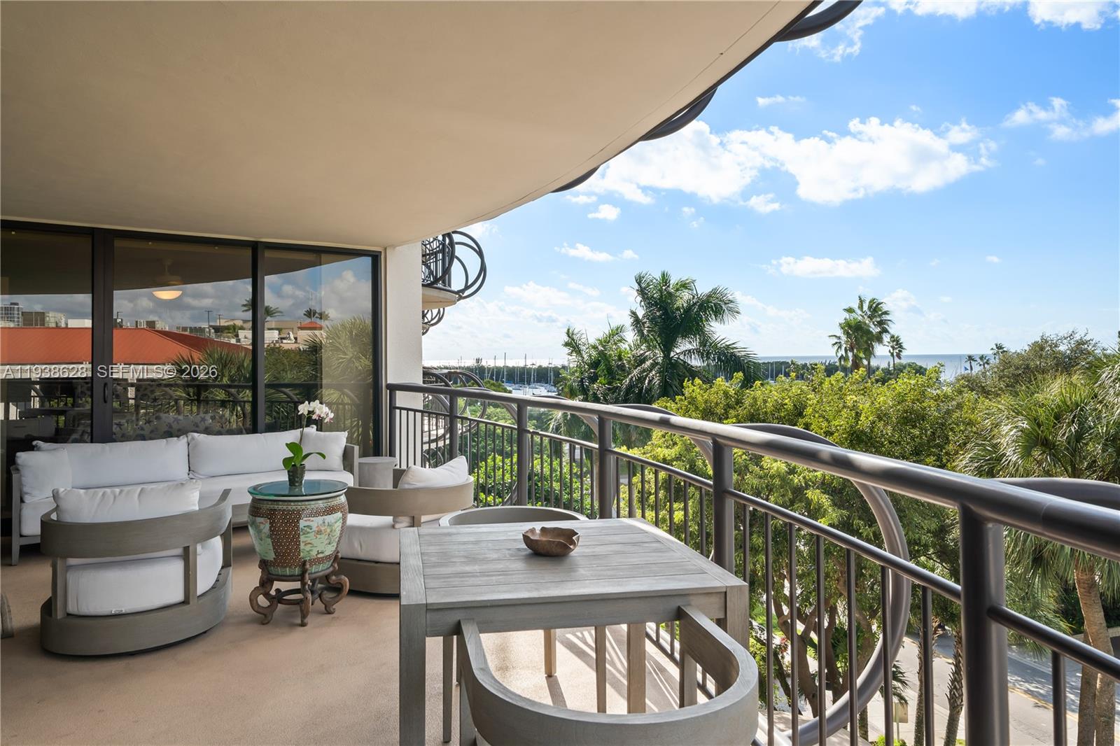 image Grove Towers Condo24