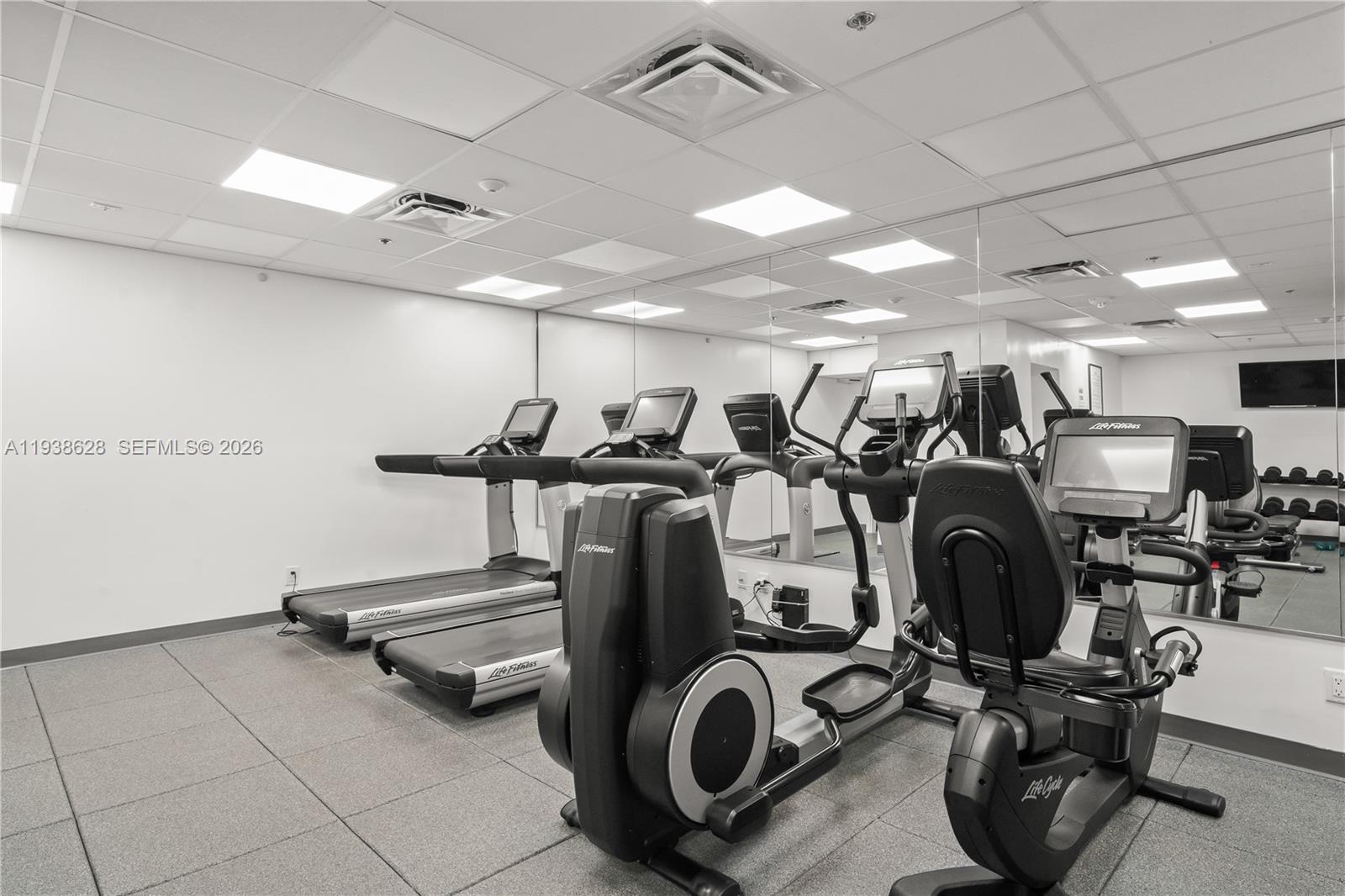 image Grove Towers Condo33