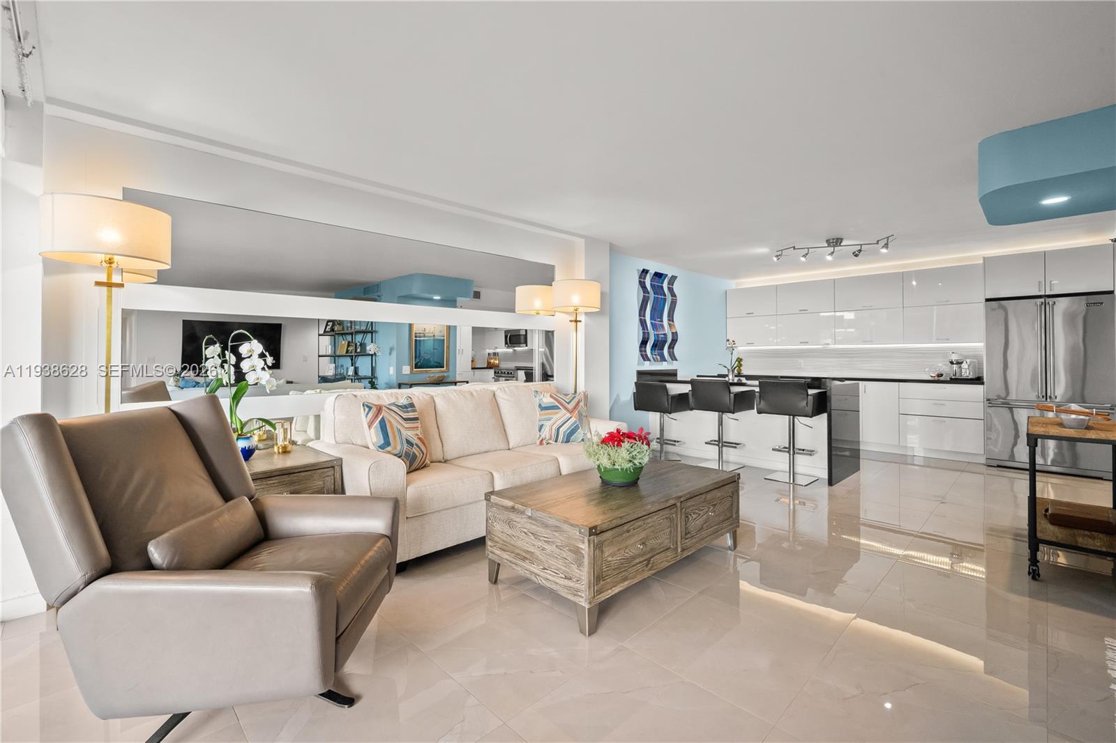 image Grove Towers Condo7