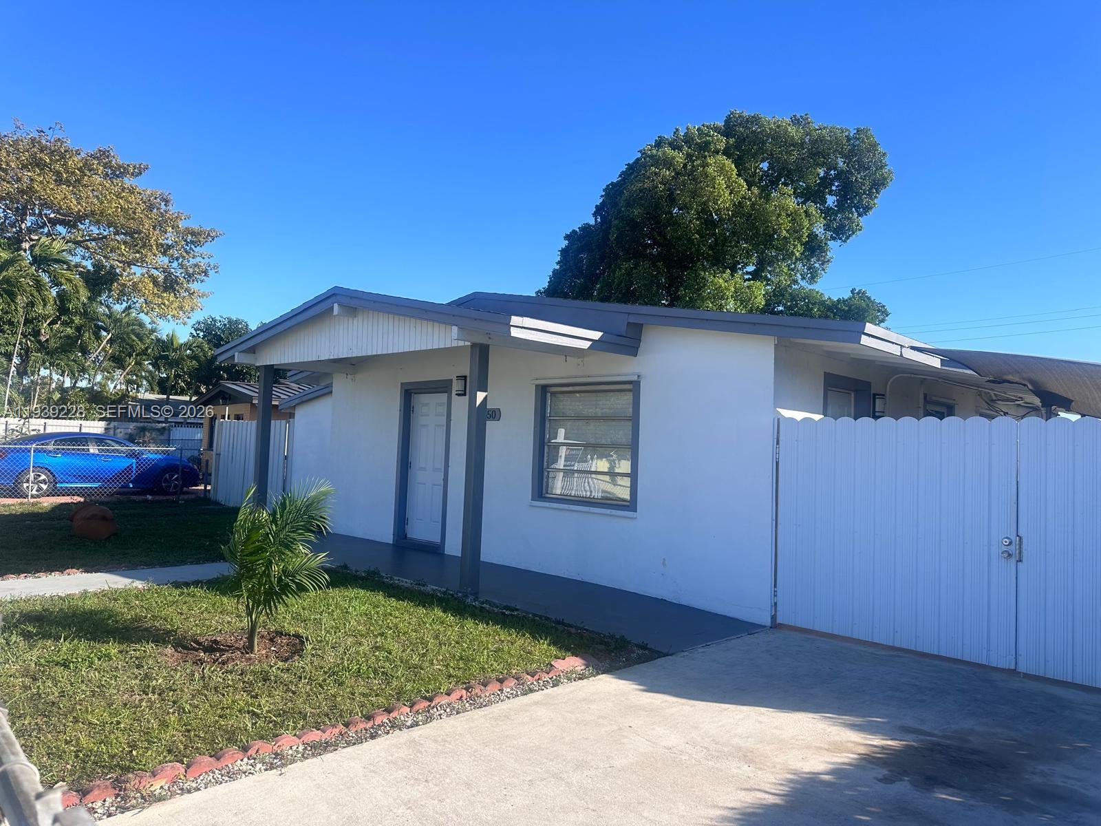 650 SE 1st Pl Hialeah, FL 33010