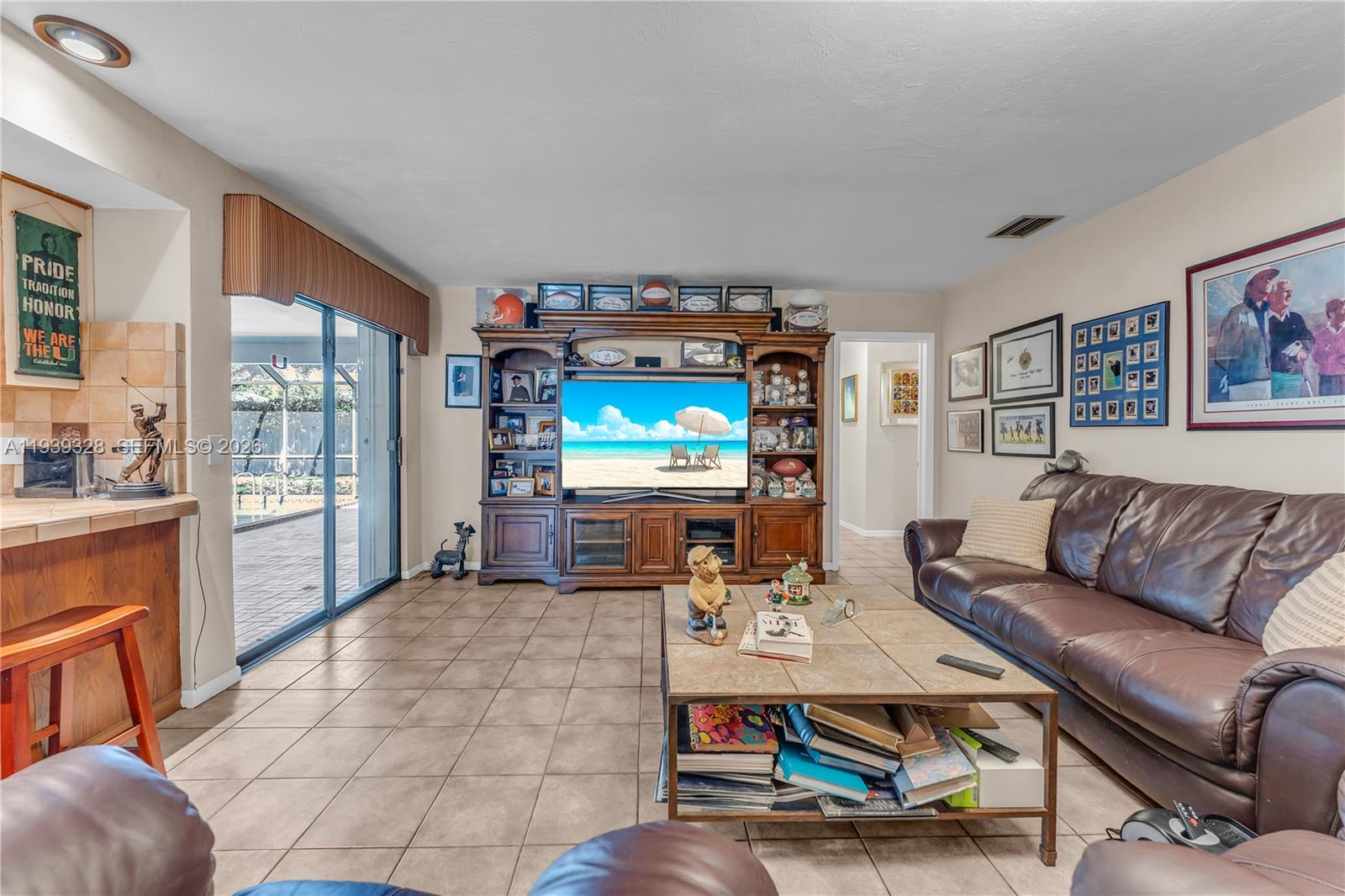 Undisclosed Address Palmetto Bay, FL 33157