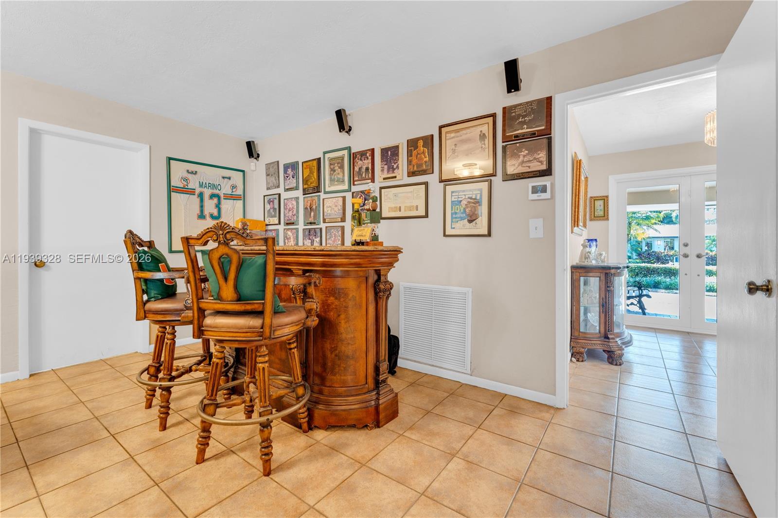 Undisclosed Address Palmetto Bay, FL 33157