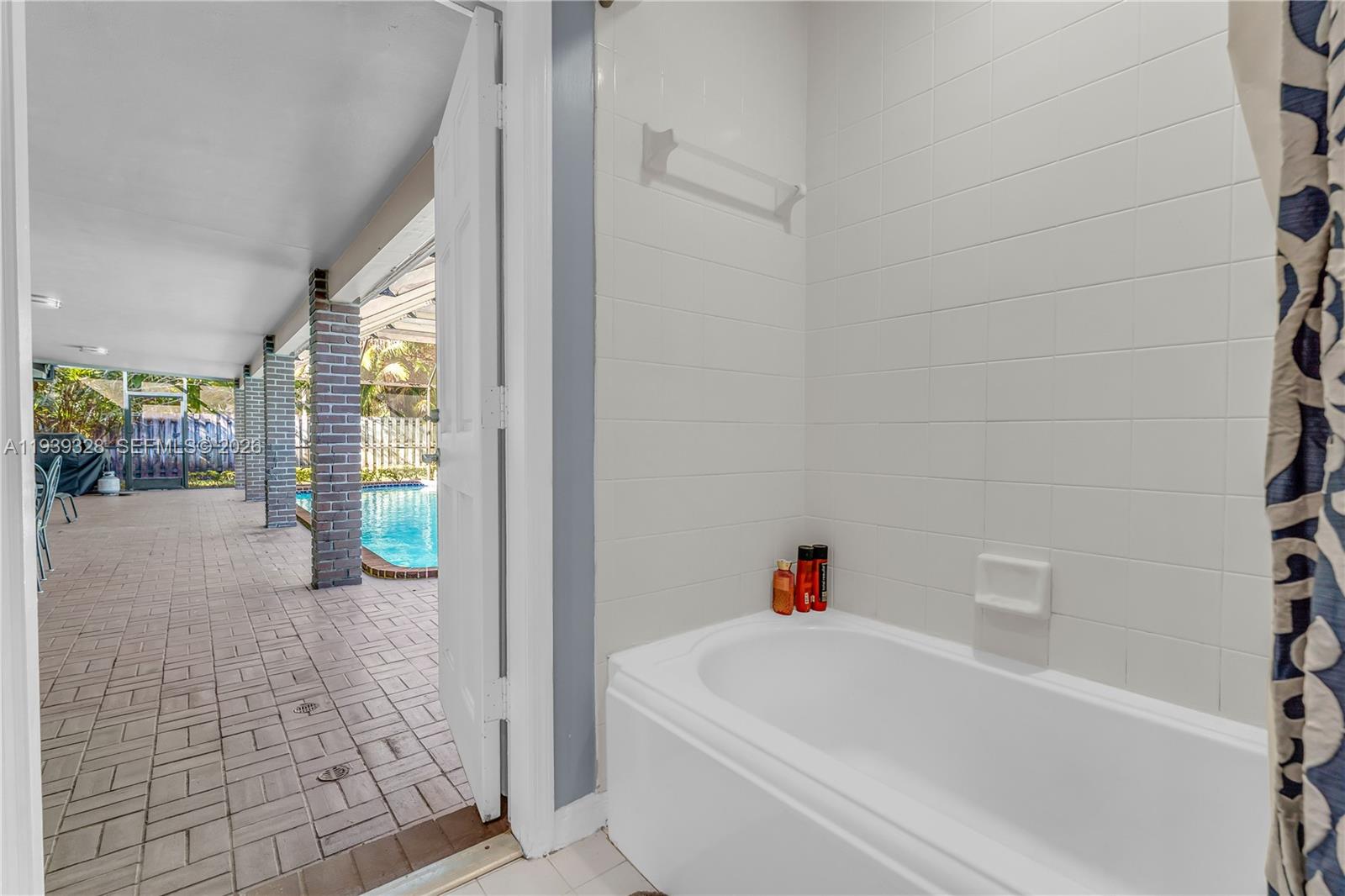 Undisclosed Address Palmetto Bay, FL 33157