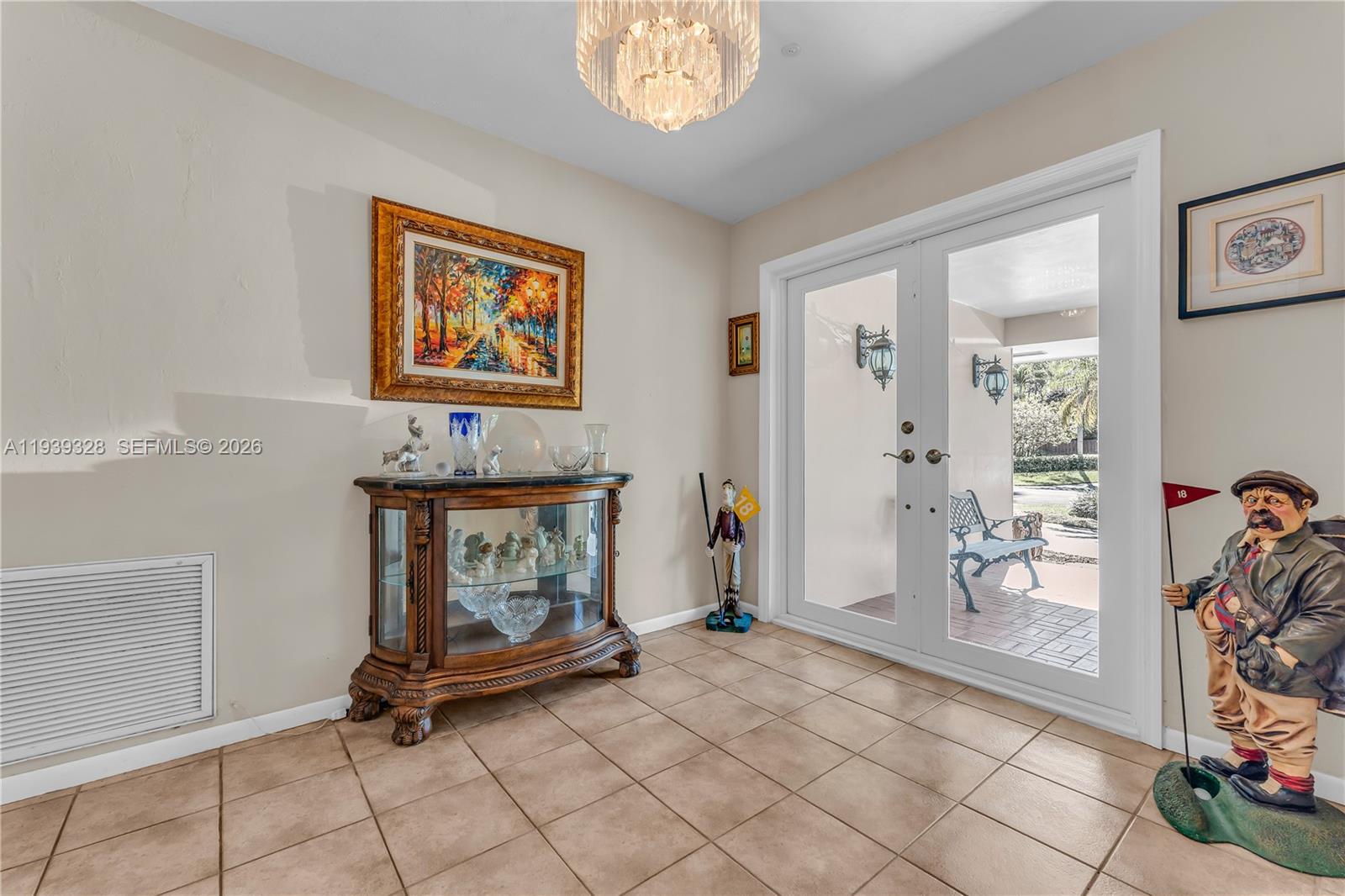 Undisclosed Address Palmetto Bay, FL 33157