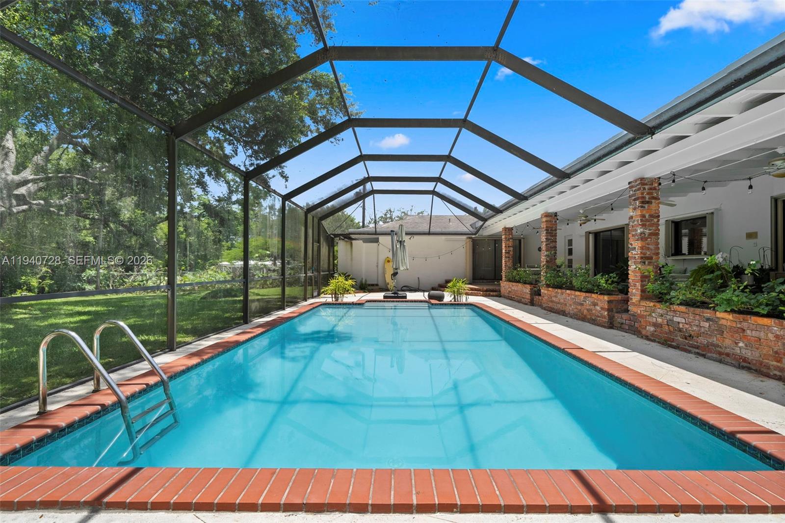 12365 SW 60th Ct Pinecrest, FL 33156