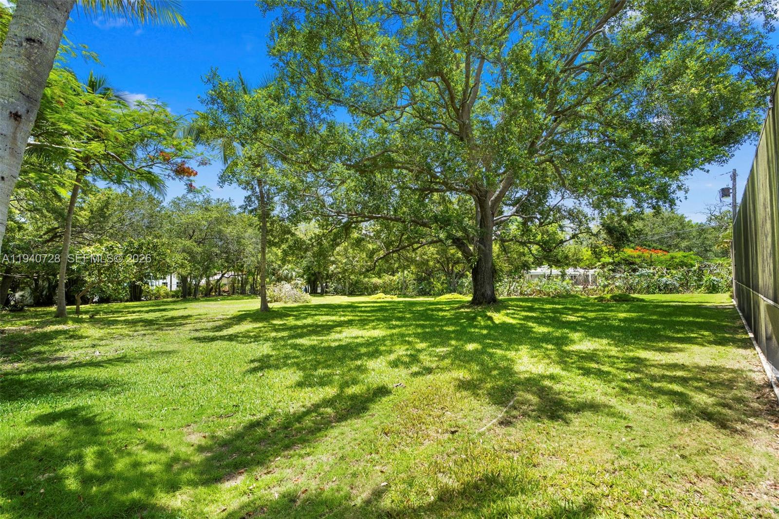 12365 SW 60th Ct Pinecrest, FL 33156