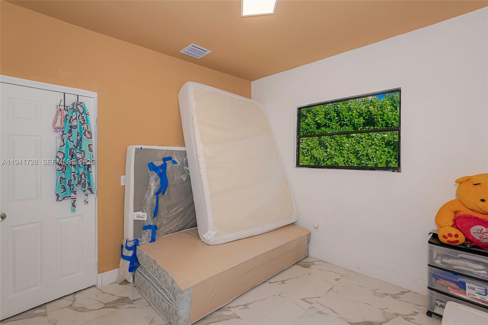 1683 NE 168th St North Miami Beach, FL 33162