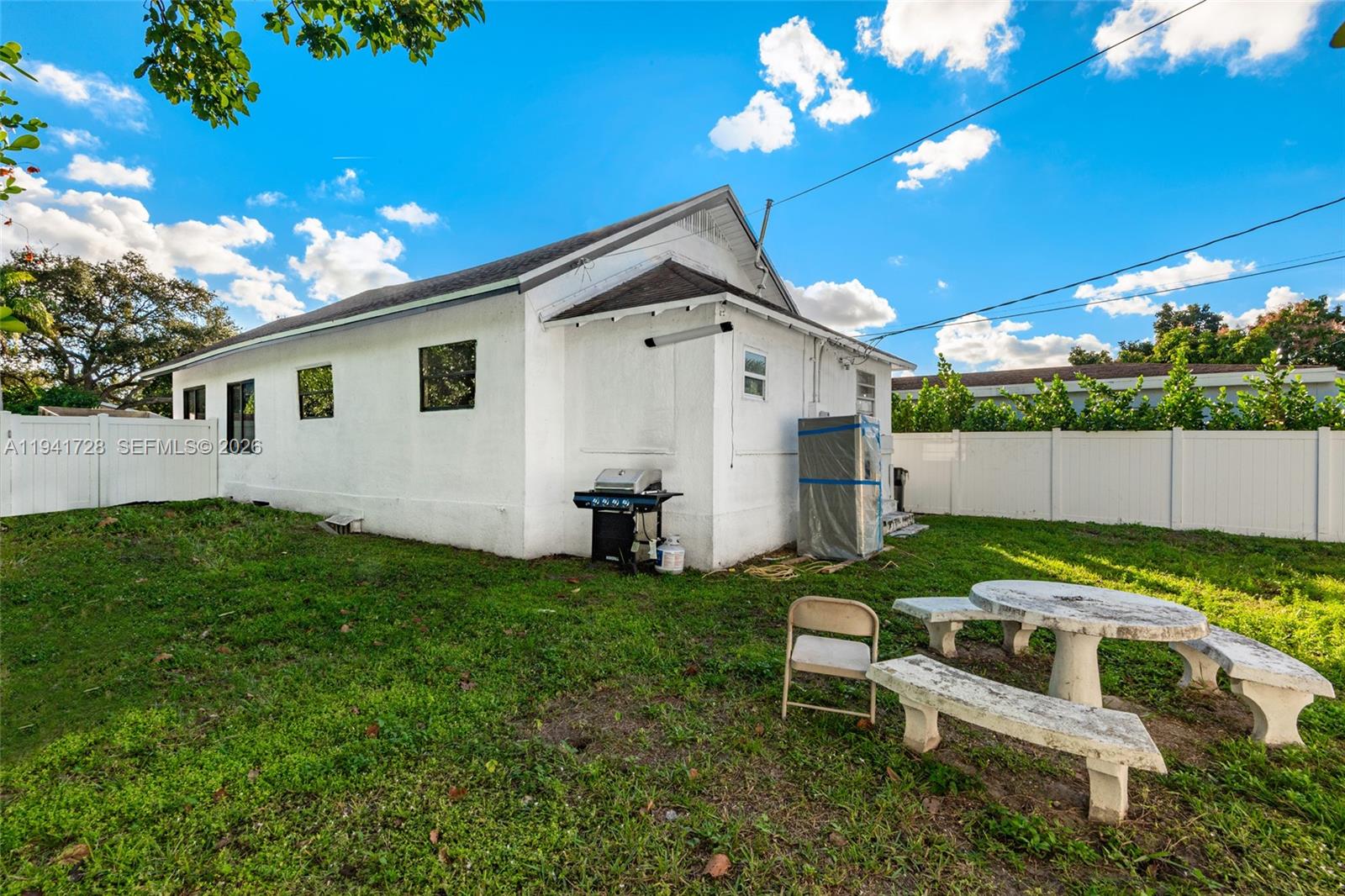 1683 NE 168th St North Miami Beach, FL 33162