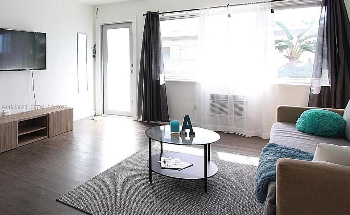 2250 Bay Dr #3 Miami Beach, FL 33141