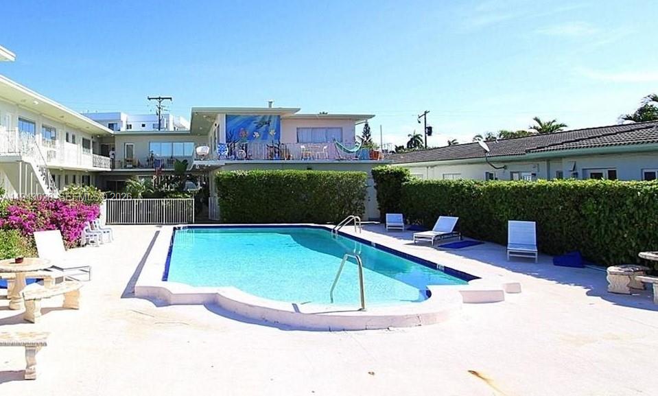 2250 Bay Dr #3 Miami Beach, FL 33141