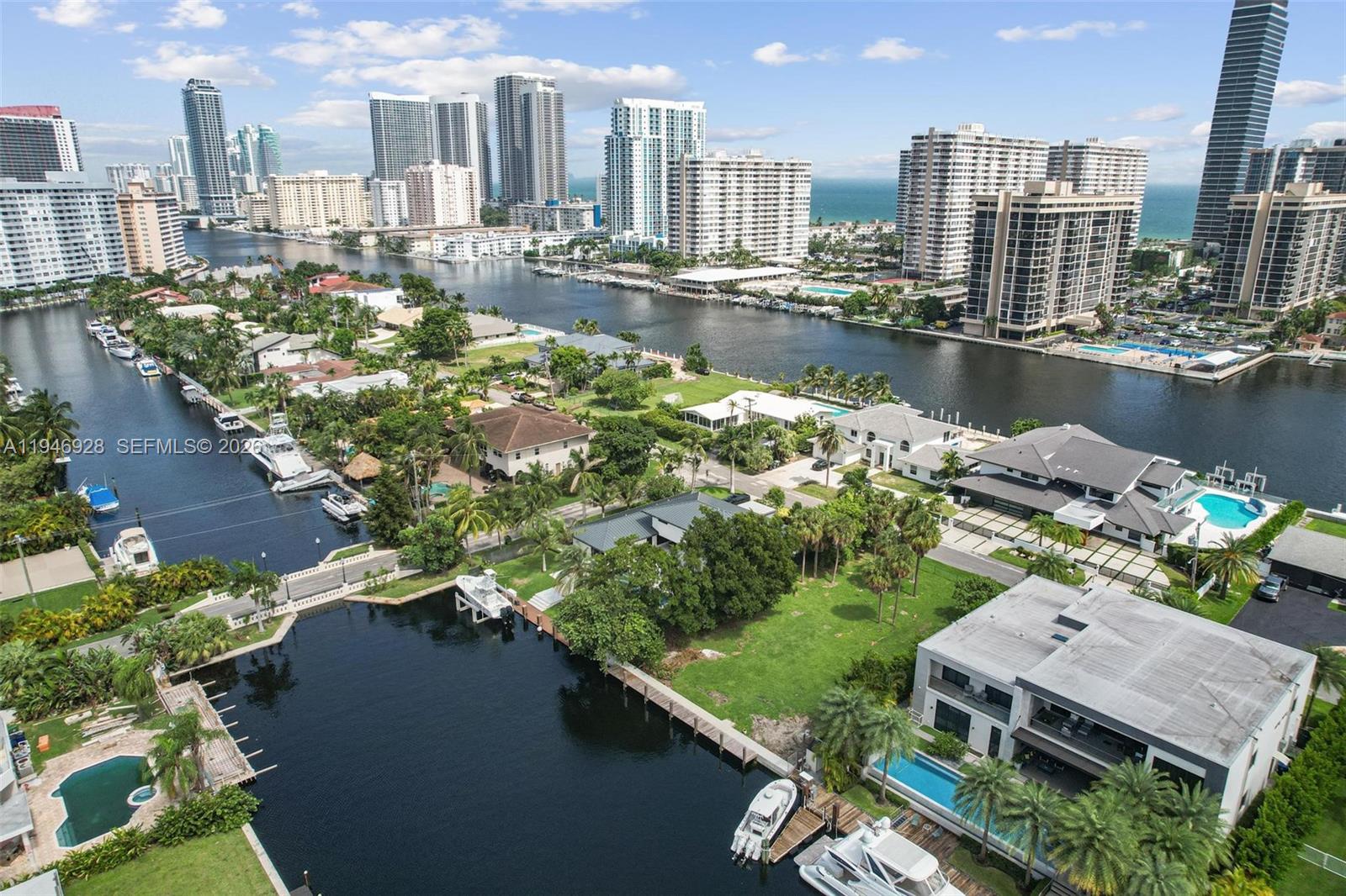 606 Palm Dr Hallandale Beach, FL 33009