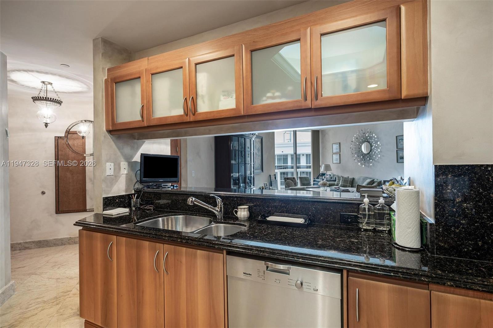 9595 Collins Ave #NPHD Surfside, FL 33154